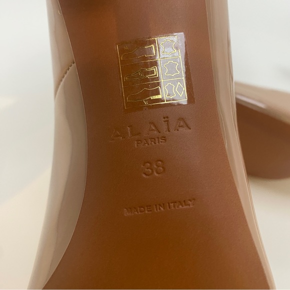 Alaia 90 Patent Leather Mary Jane Nude Pumps (Size 38) - Picture 6 of 9